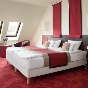 Standard Zimmer mit Kingsize-Bett